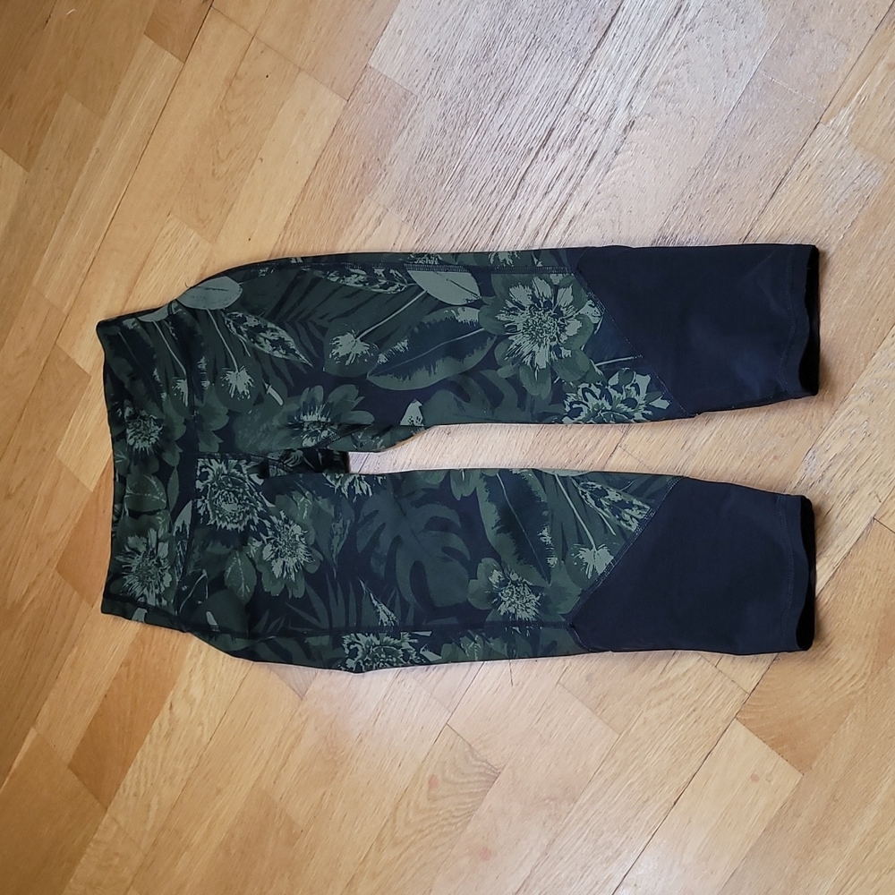 Old Navy Size S Go dry high waisted leggings